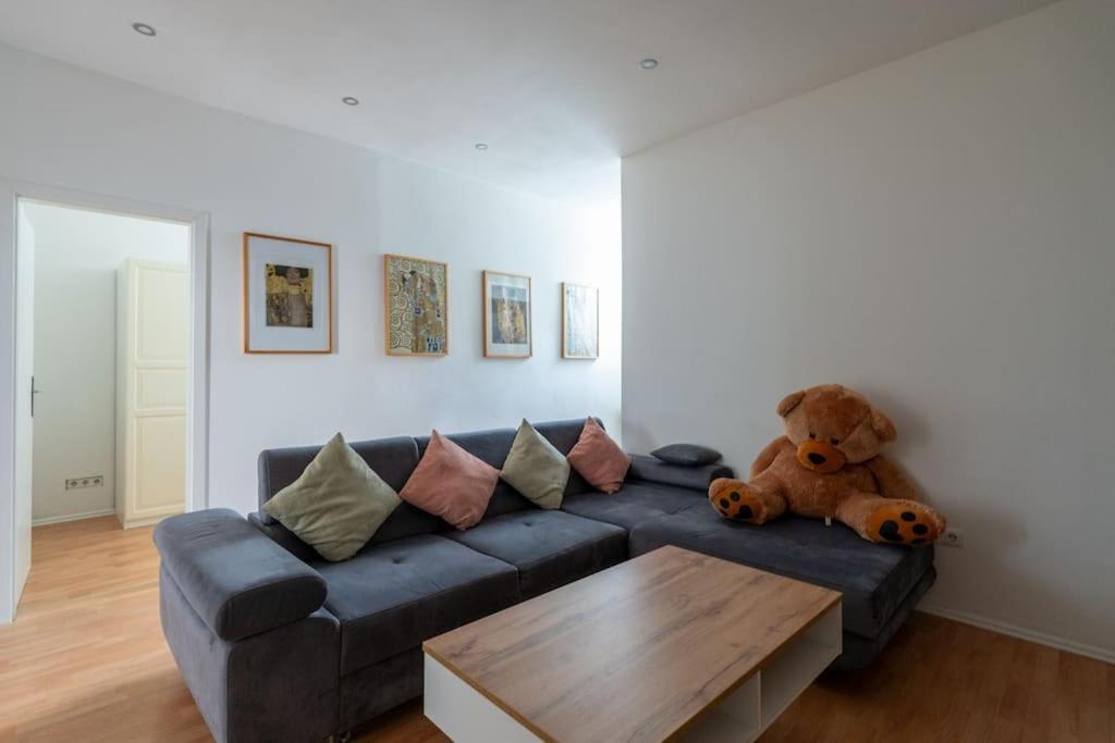Apartment 2 Bedroom Near Belvedere Wien