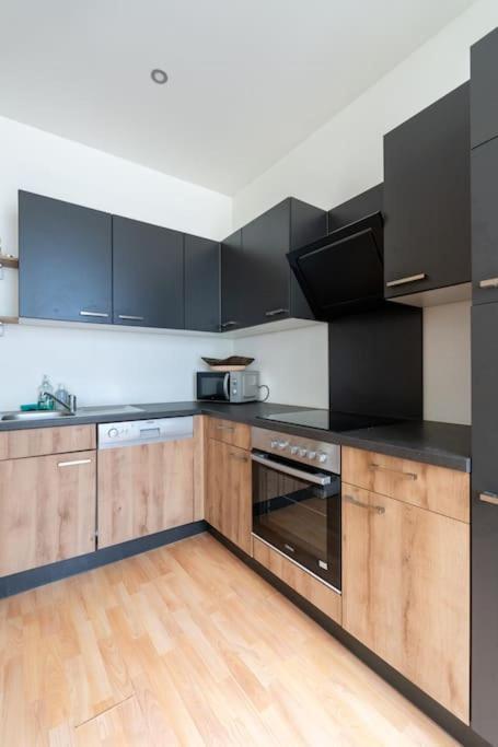 2 Bedroom Near Belvedere Apartment Wien